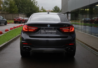 Подержанный автомобиль BMW X6 2016 года (5 фото)
