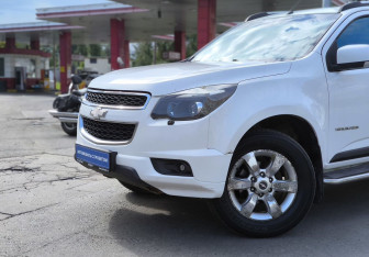 Подержанный автомобиль Chevrolet TrailBlazer 2012 года (10 фото)