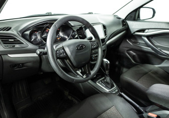 Подержанный автомобиль LADA (ВАЗ) Vesta Sedan 2022 года (11 фото)