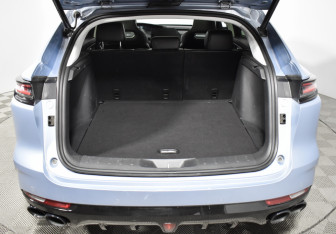 Подержанный автомобиль Changan UNI-K 2023 года (20 фото)