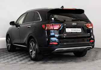 Подержанный автомобиль Kia Sorento 2018 года (7 фото)