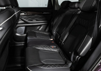 Подержанный автомобиль Exeed VX 2023 года (10 фото)