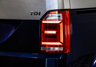 Подержанный автомобиль Volkswagen Multivan 2015 года (7 фото)