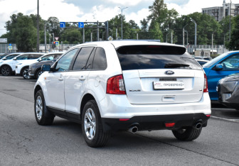 Подержанный автомобиль Ford Edge 2014 года (6 фото)
