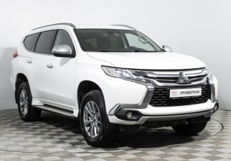 Подержанный автомобиль Mitsubishi Pajero Sport 2019 года (3 фото)