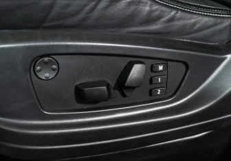 Подержанный автомобиль BMW X6 2014 года (15 фото)