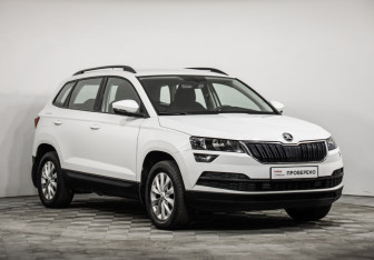 Подержанный автомобиль Skoda Karoq 2020 года (3 фото)