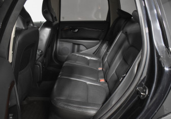 Подержанный автомобиль Volvo XC70 2008 года (11 фото)
