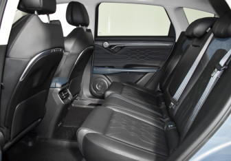 Подержанный автомобиль Voyah Free 2023 года (13 фото)