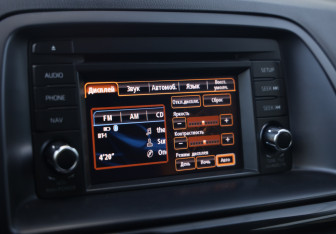 Подержанный автомобиль Mazda CX-5 2012 года (17 фото)