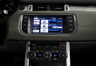 Подержанный автомобиль Land Rover Range Rover Evoque 2012 года (16 фото)