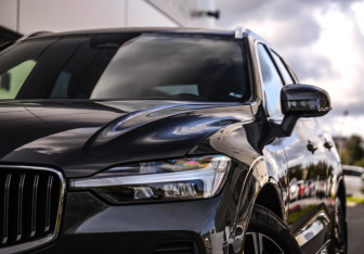 Подержанный автомобиль Volvo XC60 2021 года (2 фото)