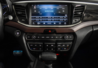 Подержанный автомобиль GAC GS8 2020 года (16 фото)