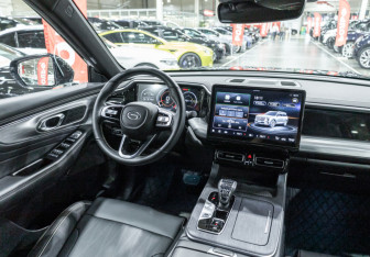 Подержанный автомобиль GAC GS8 2024 года (17 фото)