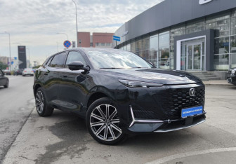 Подержанный автомобиль Changan UNI-K 2024 года (3 фото)