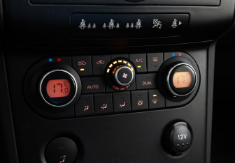 Подержанный автомобиль Nissan Qashqai 2009 года (14 фото)