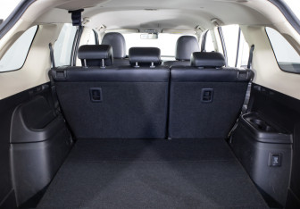 Подержанный автомобиль Mitsubishi Outlander 2017 года (16 фото)