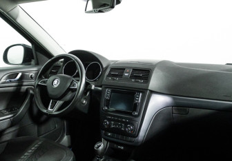 Подержанный автомобиль Skoda Yeti 2015 года (9 фото)