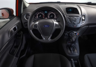 Подержанный автомобиль Ford Fiesta Hatchback 2016 года (10 фото)