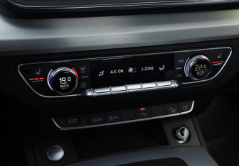 Подержанный автомобиль Audi Q5 2019 года (20 фото)