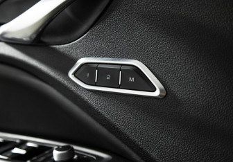 Подержанный автомобиль Geely Tugella 2023 года (16 фото)