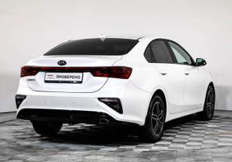 Подержанный автомобиль Kia Cerato Sedan 2020 года (7 фото)