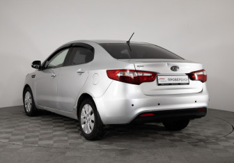 Подержанный автомобиль Kia Rio Sedan 2011 года (6 фото)