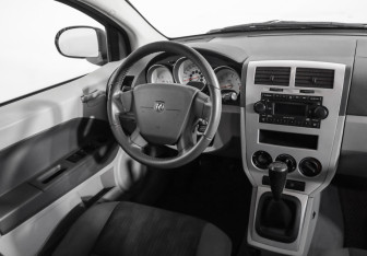 Подержанный автомобиль Dodge Caliber 2006 года (8 фото)