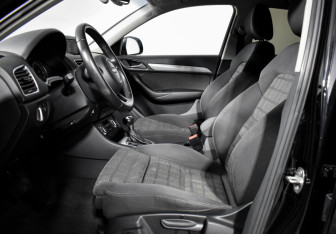 Подержанный автомобиль Audi Q3 2012 года (10 фото)