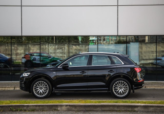 Подержанный автомобиль Audi Q5 2020 года (9 фото)