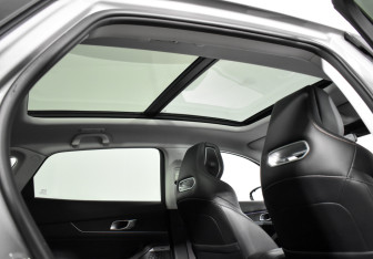 Подержанный автомобиль Changan UNI-K 2023 года (22 фото)