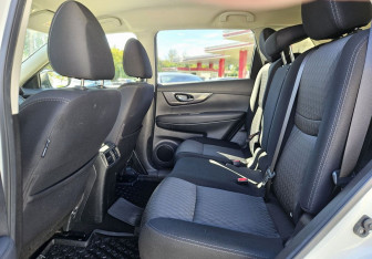 Подержанный автомобиль Nissan X-Trail 2020 года (10 фото)