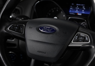 Подержанный автомобиль Ford Focus Sedan 2017 года (12 фото)