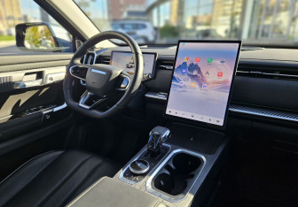 Подержанный автомобиль Jaecoo J7 2023 года (13 фото)