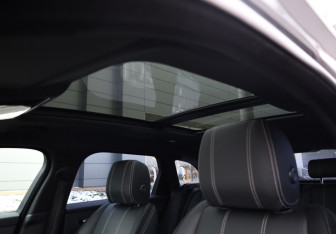 Подержанный автомобиль Land Rover Range Rover Velar 2019 года (30 фото)