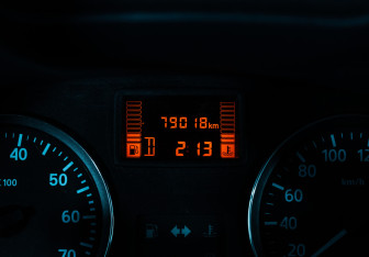 Подержанный автомобиль Nissan Terrano 2014 года (17 фото)