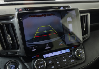 Подержанный автомобиль Toyota RAV4 2015 года (14 фото)