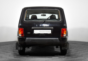 Подержанный автомобиль LADA (ВАЗ) 2131 (4x4) 2018 года (6 фото)