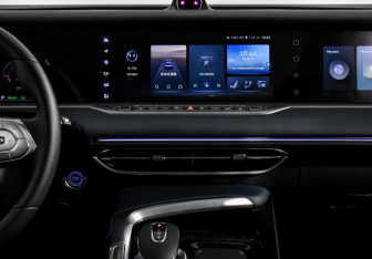 Подержанный автомобиль Voyah Free 2022 года (18 фото)