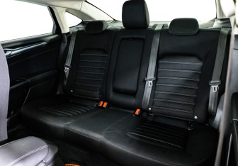 Подержанный автомобиль Ford Mondeo Sedan 2016 года (20 фото)