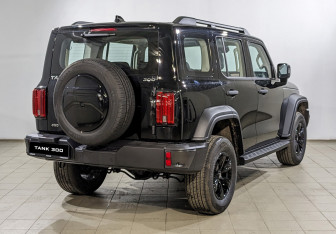 Новый Tank 300 2025 (2 фото)