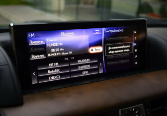 Подержанный автомобиль Lexus LX 2016 года (18 фото)