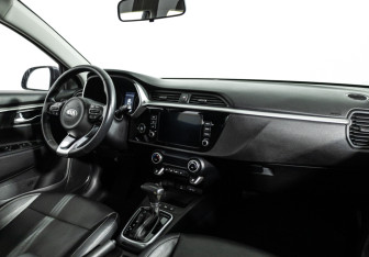 Подержанный автомобиль Kia Rio Sedan 2021 года (9 фото)