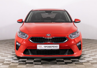 Подержанный автомобиль Kia Ceed Hatchback 2019 года (3 фото)