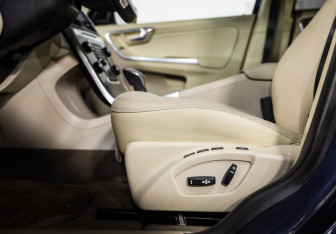Подержанный автомобиль Volvo XC60 2012 года (21 фото)