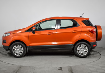 Подержанный автомобиль Ford EcoSport 2017 года (8 фото)