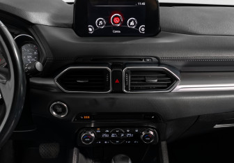 Подержанный автомобиль Mazda CX-5 2018 года (16 фото)