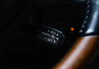 Подержанный автомобиль Lexus LX 2016 года (12 фото)