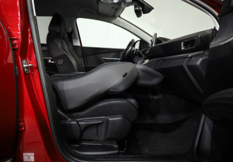 Подержанный автомобиль Peugeot 3008 2019 года (25 фото)