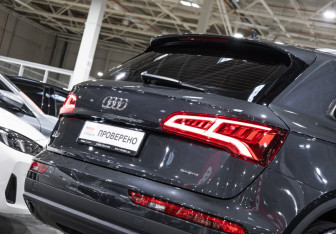 Подержанный автомобиль Audi Q5 2019 года (8 фото)